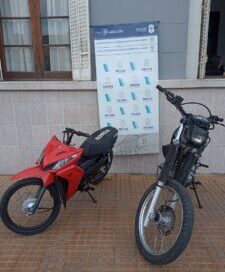 Trenque Lauquen: CONTINÚAN LOS OPERATIVOS DE ALLANAMIENTOS DE MOTOS POR RUIDOS MOLESTOS Y MANIOBRAS PELIGROSAS: AHORA UNA HONDA TORNADO XR 250 CC Y UNA HONDA WAVE 125 CC