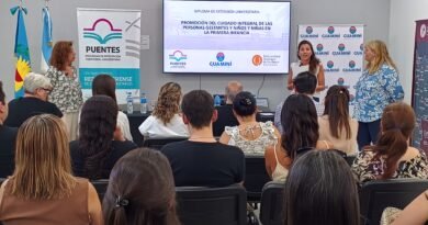 🎓✨ SE PRESENTÓ EN EL DISTRITO LA DIPLOMATURA DE LA UNQ SOBRE CUIDADO INTEGRAL EN LA PRIMERA INFANCIA