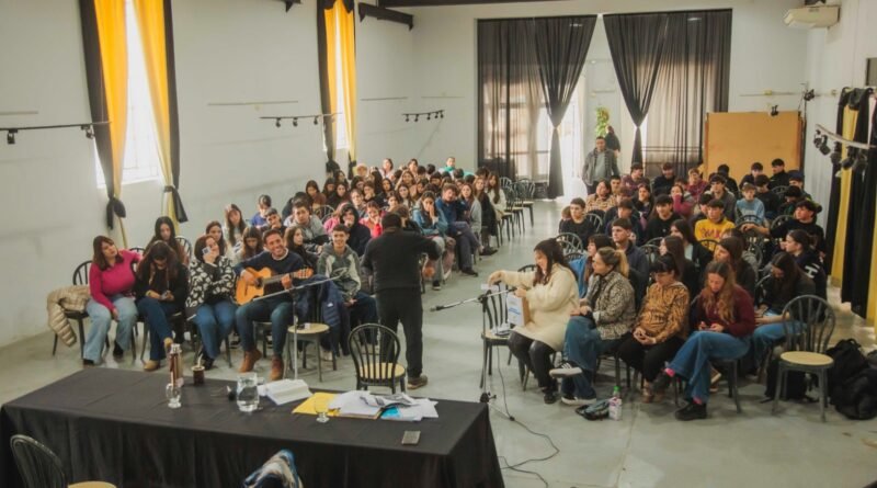 JORNADA DE CAPACITACIÓN Y REFLEXIÓN SOBRE INFANCIA, ADOLESCENCIA Y FAMILIA