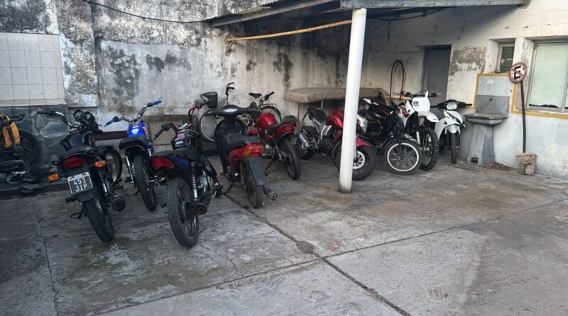 Comisaría Tres Lomas:Operativo de Interceptación de Motovehículos y Faltas en General