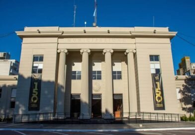 Trenque Lauquen: Cerca de los cinco mil: el municipio de Trenque Lauquen depositó 4.937.776.108 pesos para sueldos y medio aguinaldo