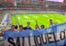 MUNDIAL: UN SALLIQUELENSE PERDIÓ SU BILLETERA, LA HINCHADA ARGENTINA LA ENCONTRÓ, COREÓ SU NOMBRE Y LA RECUPERÓ.