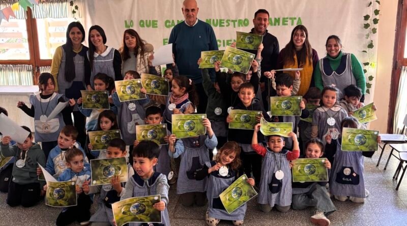 COMPROMISO AMBIENTAL EN EL JARDÍN N°901