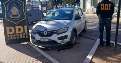 ENCUENTRAN EN TRES LOMAS UN AUTO ESTACIONADO EN LA CALLE QUE HABÍA SIDO ROBADO EN EL CONURBANO