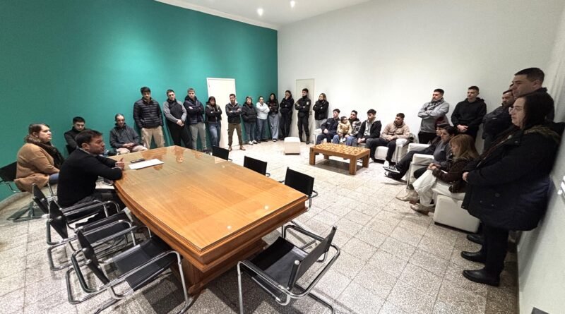 EL MUNICIPIO AVANZA EN EL RELEVAMIENTO DE POLICÍAS INTERESADOS EN ACCEDER A UNA VIVIENDA