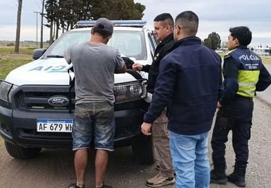 Trenque Lauquen: ROBÓ UN AUTO EN TRENQUE LAUQUEN Y TERMINÓ APREHENDIDO EN PELLEGRINI TRAS UN RÁPIDO OPERATIVO CERROJO