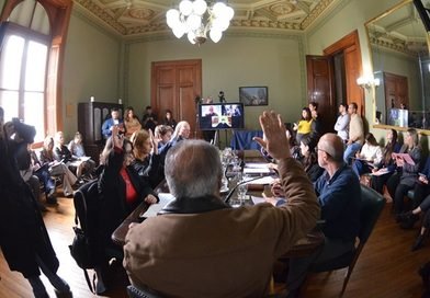 Pausan proyectos de Kicillof: Sistema Integrado de Salud y fábrica estatal de medicamentos