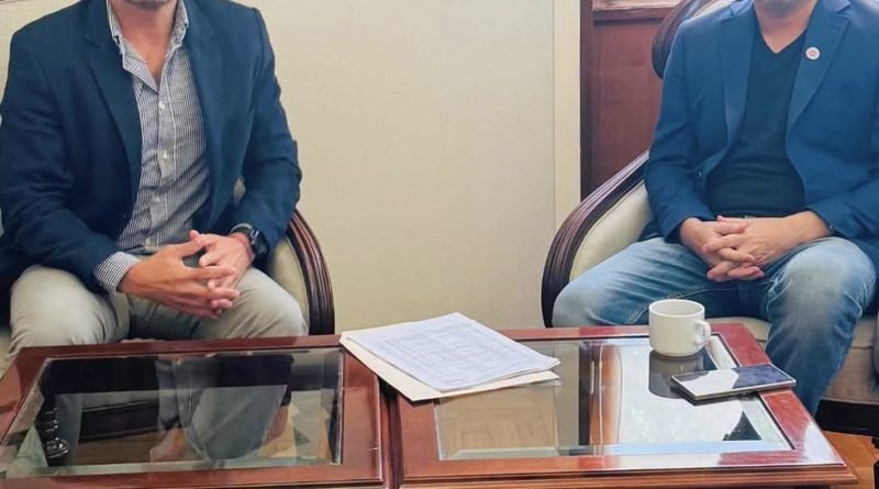 🙌🏼 EL INTENDENTE GESTIONÓ ANTE LA PROVINCIA POR TEMAS PRIORITARIOS DE SALUD Y VIVIENDA